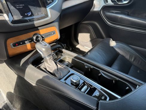 Used 2018 Volvo XC90 T6 Inscription w/ Convenience Package image 13