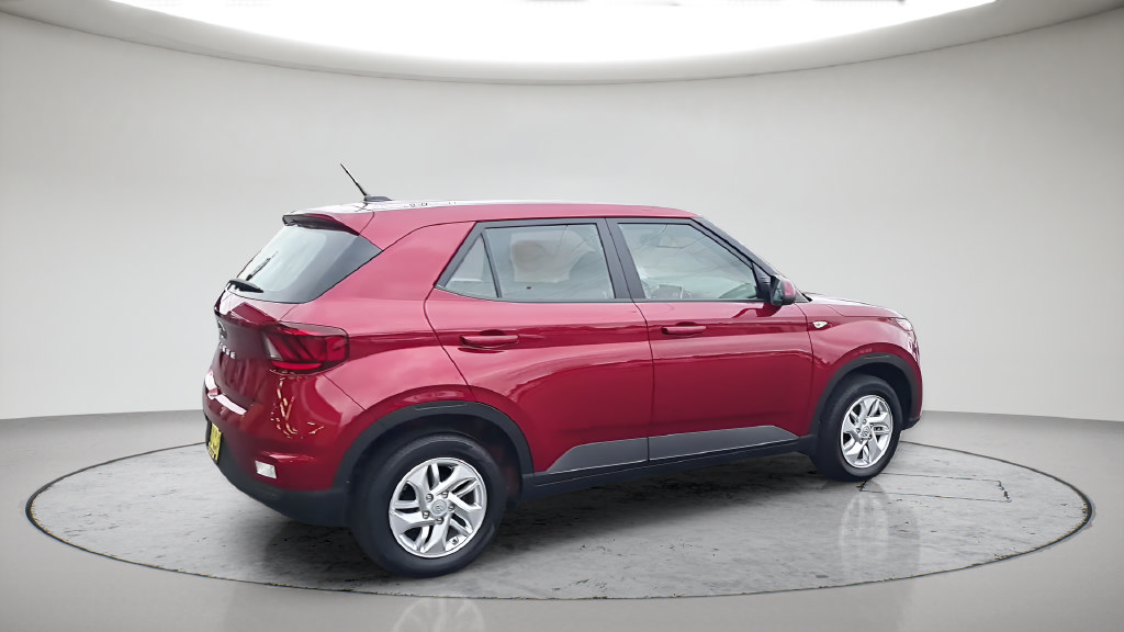 Used 2026 Hyundai Venue SE FWD image 6