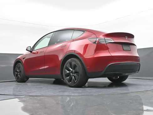 Used 2025 Tesla Model Y Long Range image 28