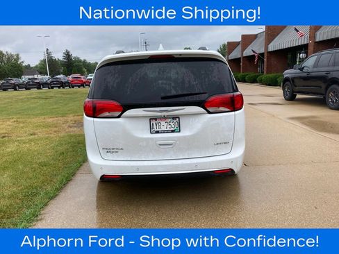 Used 2020 Chrysler Pacifica Limited FWD image 5