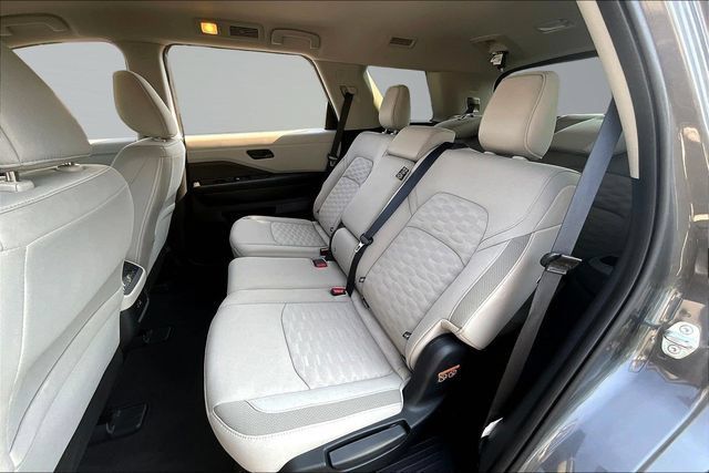 Used 2025 Nissan Pathfinder SV AWD/4WD image 22