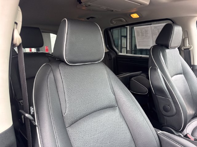 Used 2025 Honda Odyssey Elite image 37