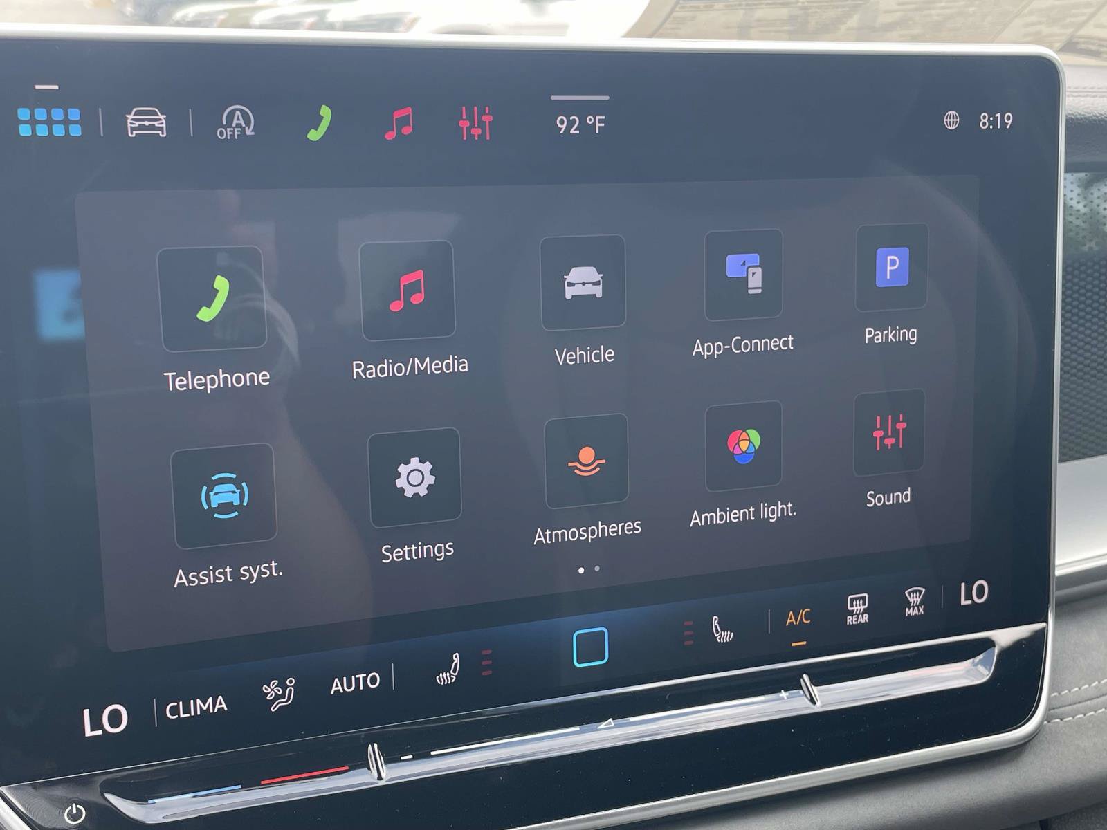 New 2026 Volkswagen Tiguan SE R-Line FWD image 27