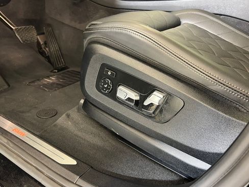 Certified 2024 BMW X7 xDrive40i image 13