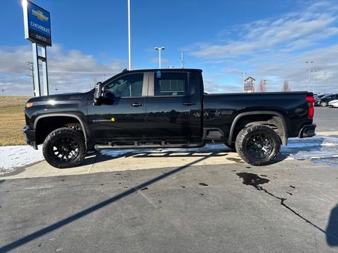 Used 2021 Chevrolet Silverado 2500 LTZ w/ Carhartt Edition image 6