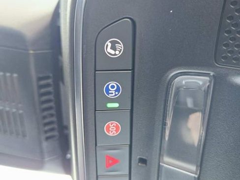 Used 2025 Chevrolet Equinox RS image 26