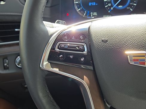 Used 2020 Cadillac Escalade ESV Premium Luxury w/ LPO, Radiant Package AWD/4WD image 21