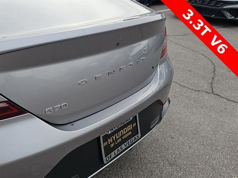 Used 2022 Genesis G70 3.3T image 11