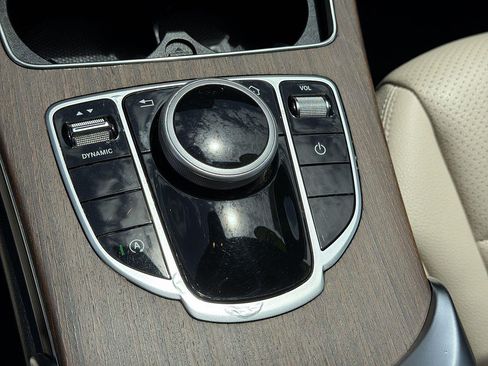 Used 2020 Mercedes-Benz C 300 Sedan image 38