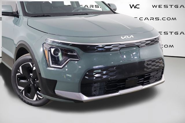 Certified 2023 Kia Niro Wind FWD image 50