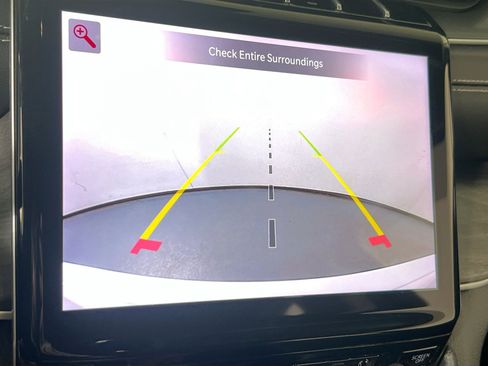 Used 2023 Jeep Grand Cherokee Limited image 13