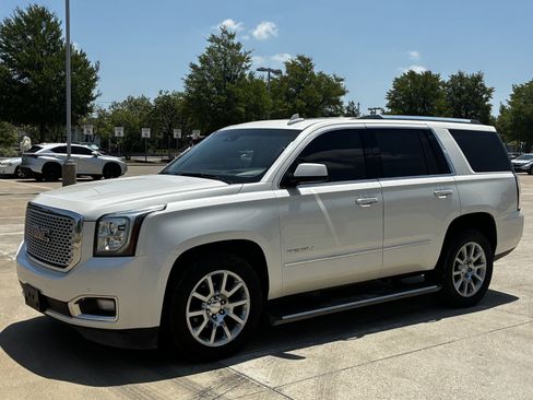 Used 2015 GMC Yukon Denali w/ Premium Package AWD/4WD image 25