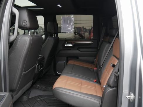 Used 2024 Chevrolet Silverado 2500 High Country image 27