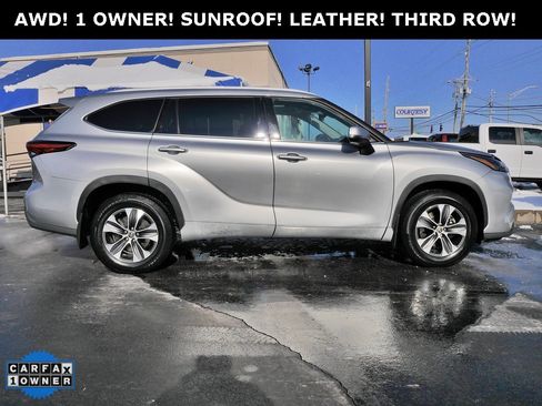 Used 2022 Toyota Highlander XLE image 1