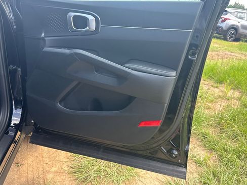 New 2025 Kia Sorento S w/ Panoramic Sunroof Package image 14