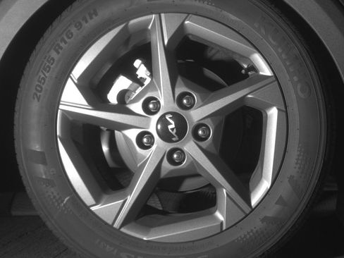 Used 2025 Kia K4 LXS image 15