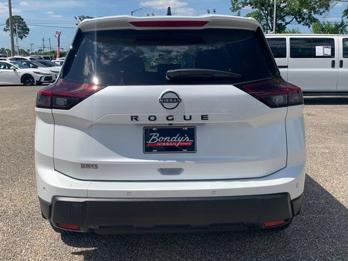 New 2026 Nissan Rogue Dark Armor FWD image 4