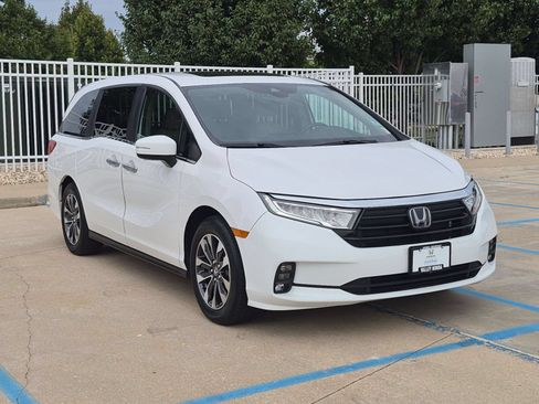 Used 2024 Honda Odyssey EX-L image 4