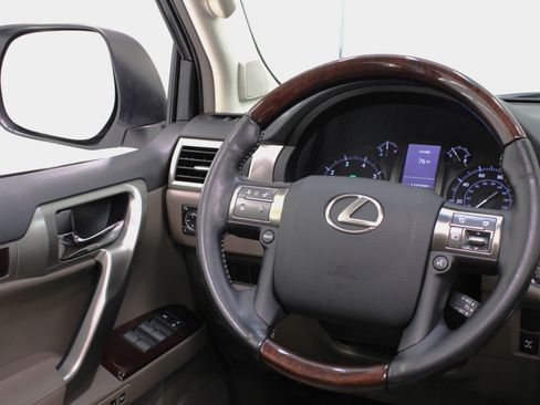 Used 2017 Lexus GX 460 Premium image 55