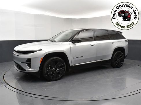 Used 2024 Jeep Wagoneer Launch Edition image 3