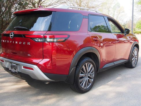 Used 2024 Nissan Pathfinder SL w/ SL Premium Package image 7