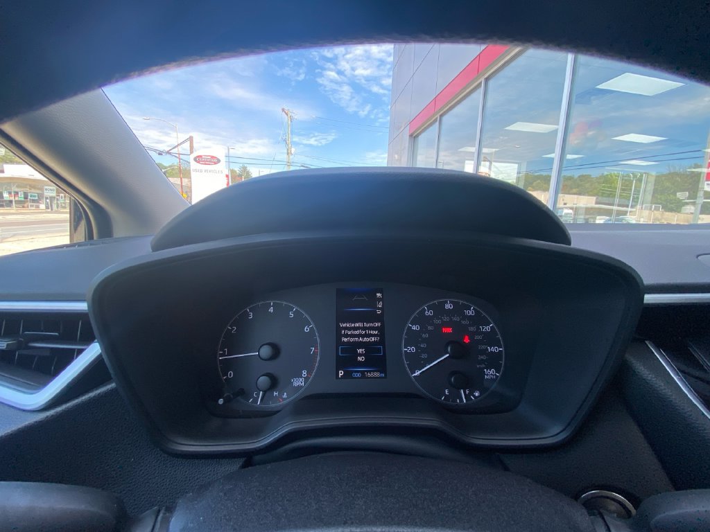 Used 2025 Toyota Corolla LE w/ LE Premium Package FWD image 16