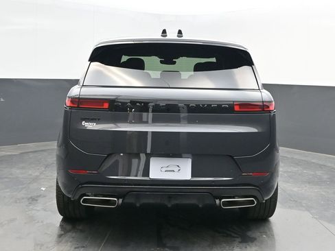 Used 2025 Land Rover Range Rover Sport Dynamic SE AWD/4WD image 6