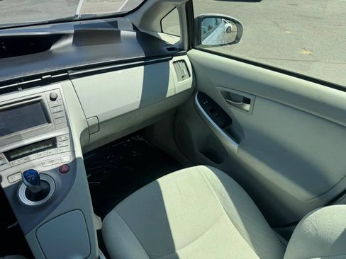 Used 2015 Toyota Prius Two FWD image 25