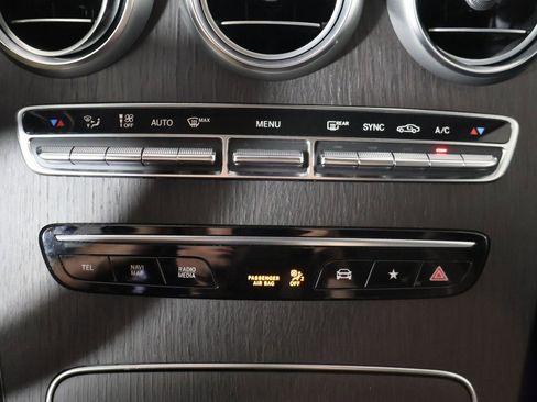 Used 2021 Mercedes-Benz GLC 300 4MATIC w/ Multimedia Package image 52