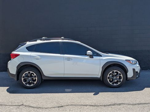 Used 2021 Subaru Crosstrek 2.0i Premium w/ Moonroof Package AWD/4WD image 4