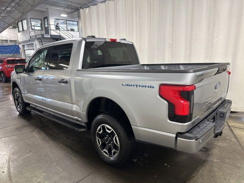 Used 2023 Ford F150 Lightning XLT image 6