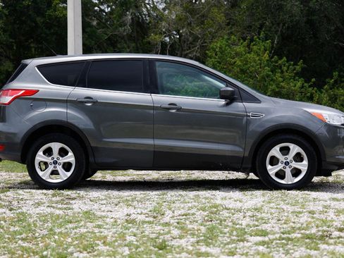 Used 2015 Ford Escape SE FWD image 13