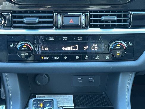 New 2025 Nissan Pathfinder SV image 21