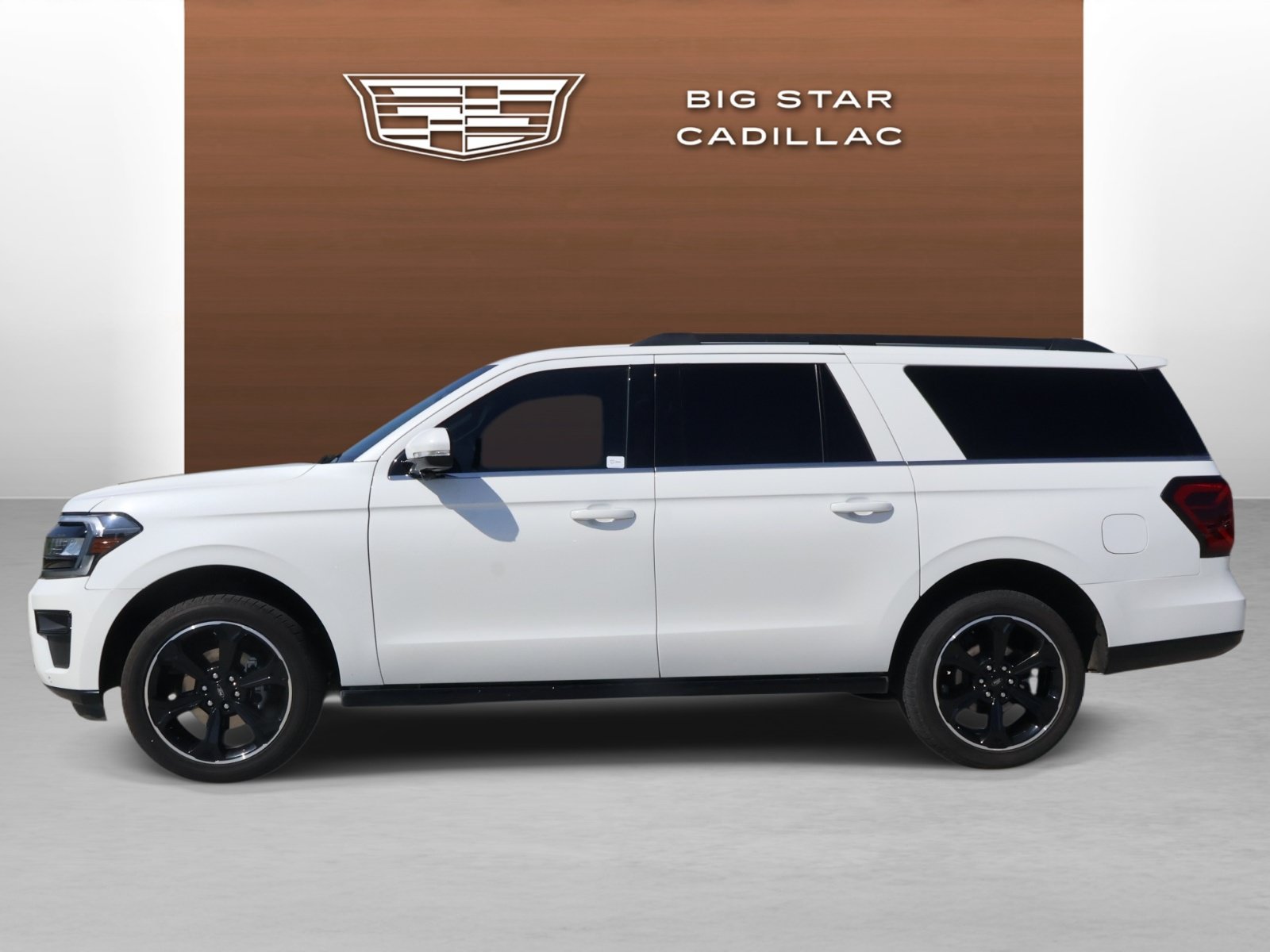 Used 2024 Ford Expedition Max Limited RWD image 2