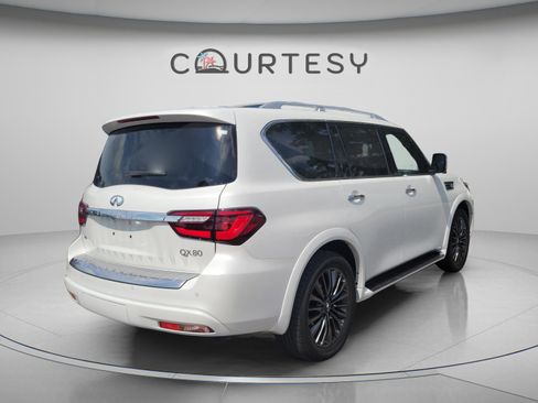 Certified 2023 INFINITI QX80 Sensory w/ Cargo Package AWD/4WD image 3