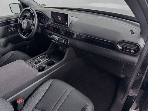 Certified 2023 Honda Pilot Sport image 25