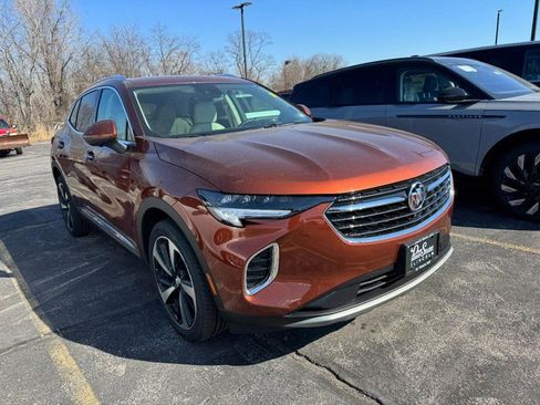 Used 2022 Buick Envision Essence w/ Technology Package I image 3