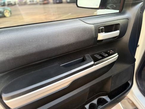 Used 2016 Toyota Tundra SR5 image 13