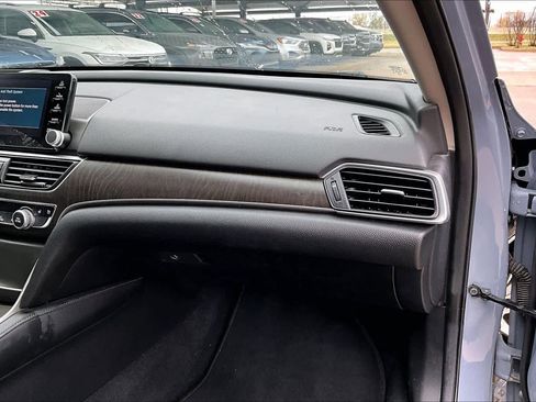 Used 2022 Honda Accord Touring image 17