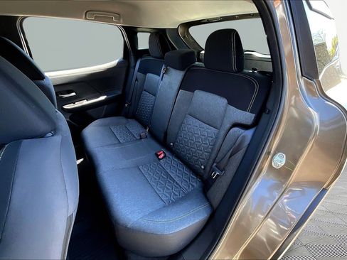 New 2026 Nissan Kicks SV AWD/4WD image 17