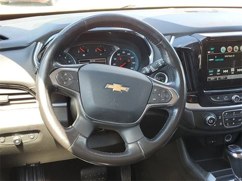 Used 2019 Chevrolet Traverse LT image 11