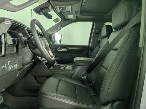 New 2026 GMC Sierra 2500 Denali w/ Denali Reserve Package AWD/4WD image 15