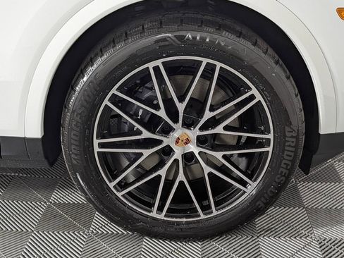New 2026 Porsche Cayenne image 14