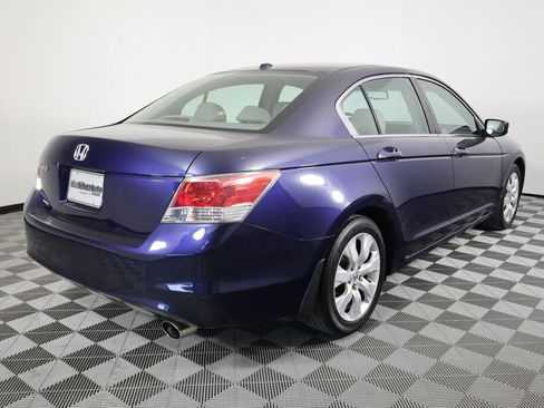 Used 2009 Honda Accord EX-L image 2