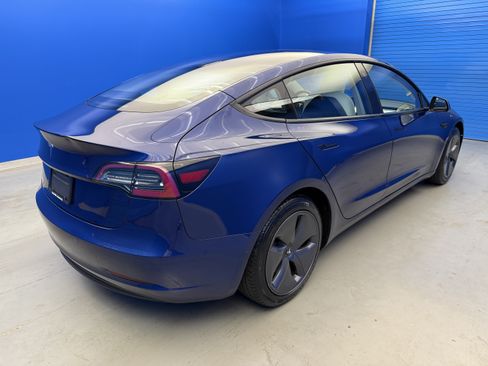 Used 2021 Tesla Model 3 Standard Range Plus RWD image 8