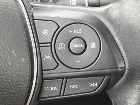 Used 2023 Toyota Corolla SE FWD image 4