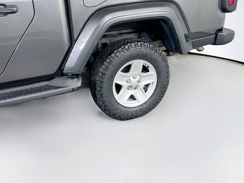 Used 2022 Jeep Gladiator Sport AWD/4WD image 28