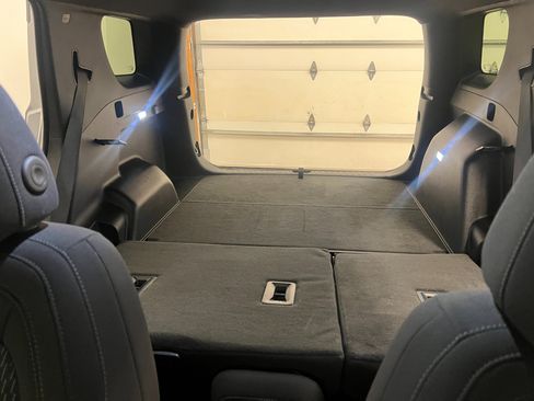 Used 2025 Chevrolet Equinox LT image 19