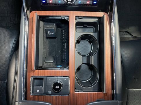 Used 2024 Lincoln Navigator Reserve image 41