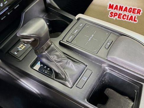 Used 2019 Lexus ES 350 w/ Premium Package FWD image 18